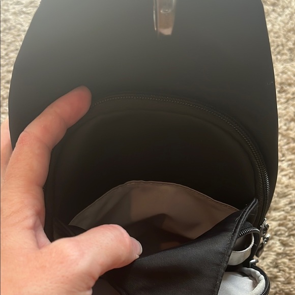 Baggallini Black Crossbody Bag - Picture 4 of 7